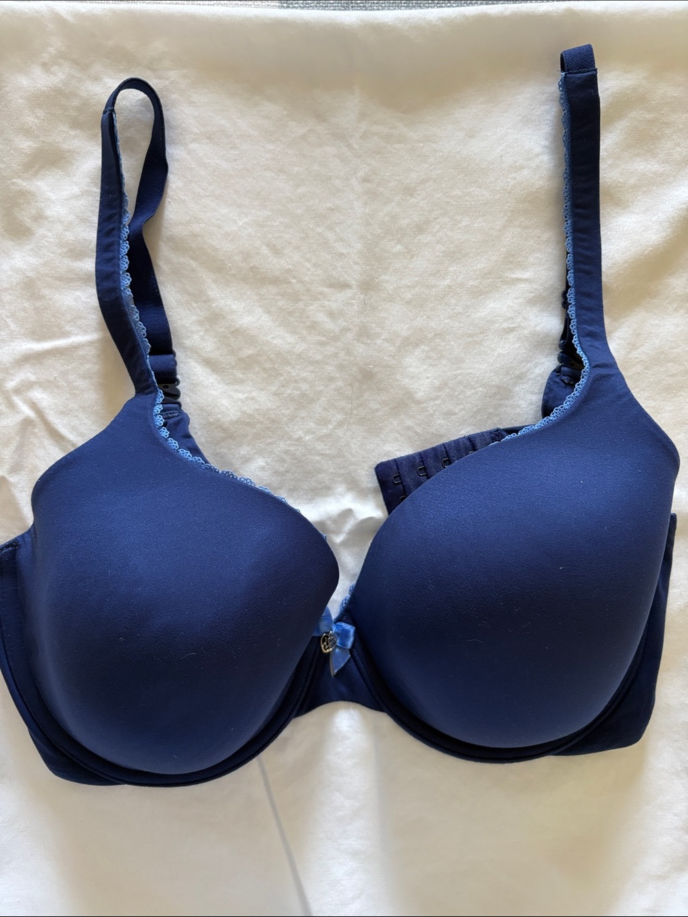 Victoria's Secret Navy Blue T-Shirt Bra with Light Lace Trim
